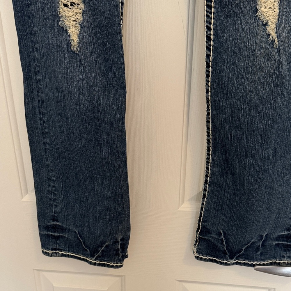 Dark Wash Distressed Women’s Jeans - Navy Blue - Picture 7 of 14